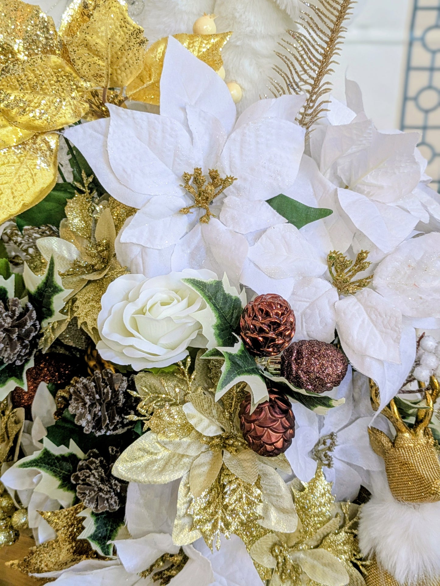 Deluxe White Christmas Sleigh Centerpiece