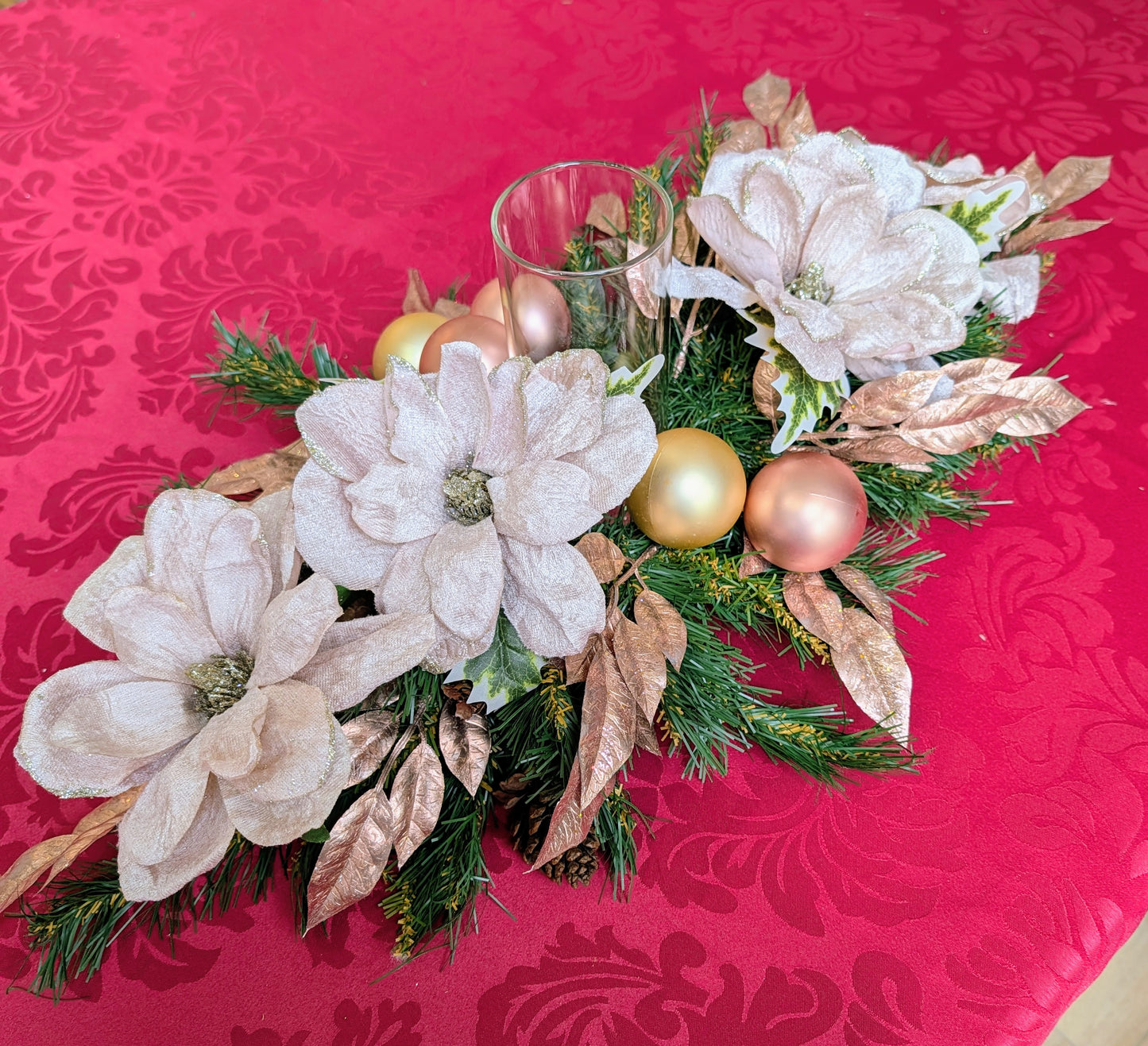 Magnolia Garland Centerpiece