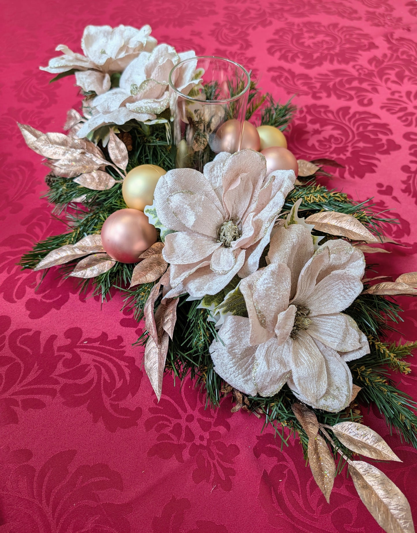 Magnolia Garland Centerpiece